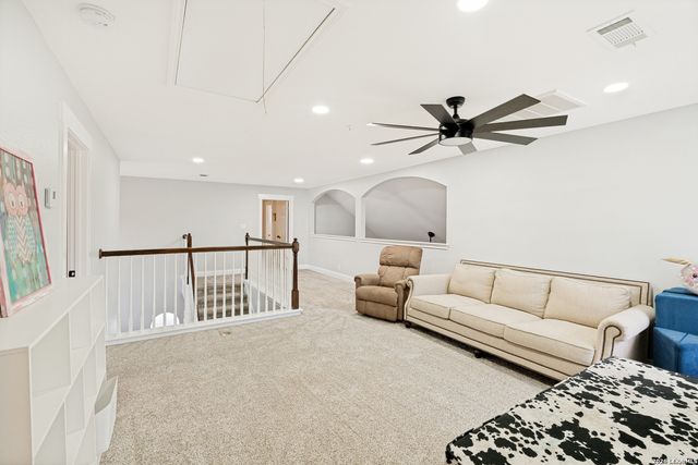 2817 Valencia Ln, Schertz, TX 78154