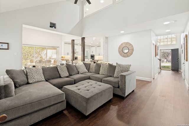 2817 Valencia Ln, Schertz, TX 78154