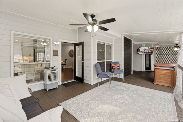 2817 Valencia Ln, Schertz, TX 78154