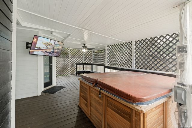 2817 Valencia Ln, Schertz, TX 78154