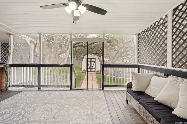 2817 Valencia Ln, Schertz, TX 78154