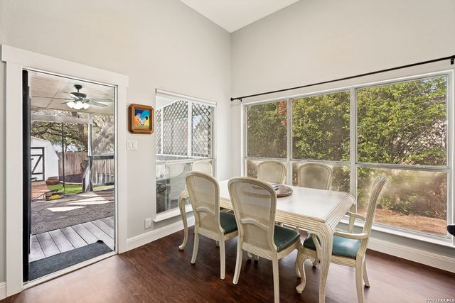 2817 Valencia Ln, Schertz, TX 78154