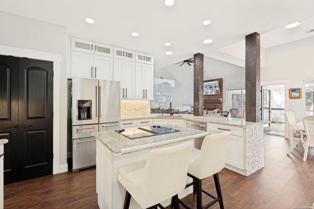 2817 Valencia Ln, Schertz, TX 78154