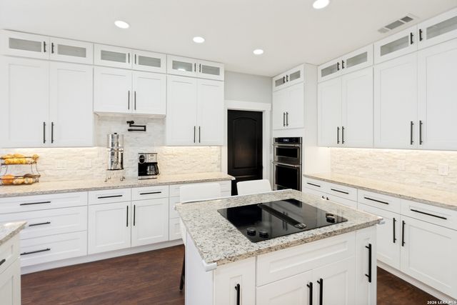 2817 Valencia Ln, Schertz, TX 78154