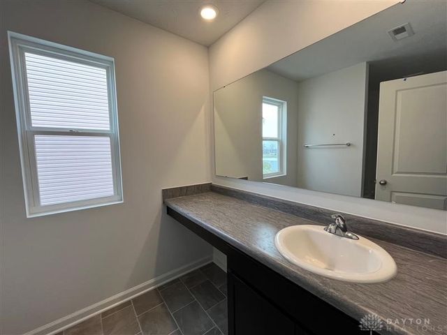 2027 Ivy Road, Clayton, OH 45315