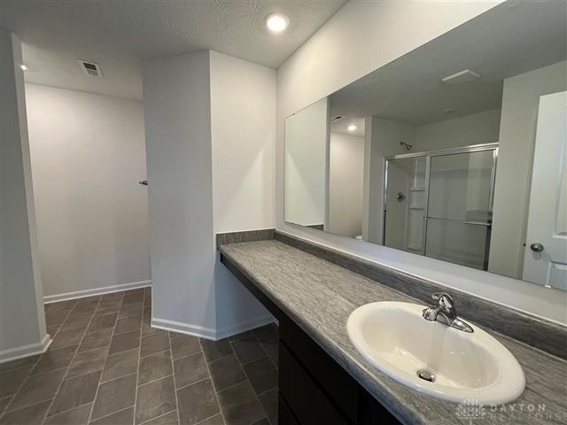 2027 Ivy Road, Clayton, OH 45315