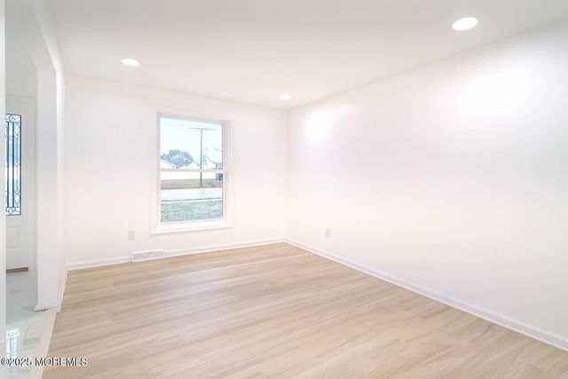 125 N Shore Road, Marmora, NJ 08223