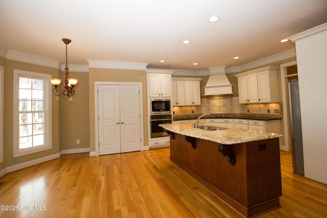 16 Montrose Court, Pinehurst, NC 28374