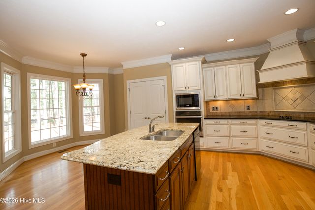 16 Montrose Court, Pinehurst, NC 28374