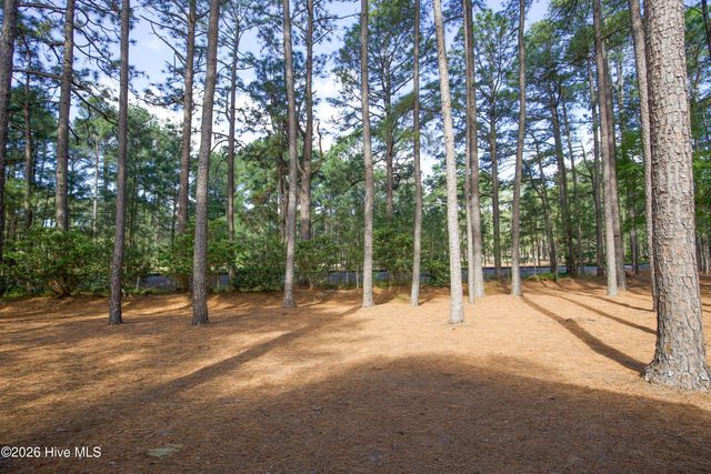 16 Montrose Court, Pinehurst, NC 28374