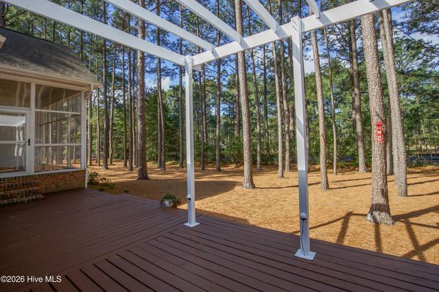 16 Montrose Court, Pinehurst, NC 28374