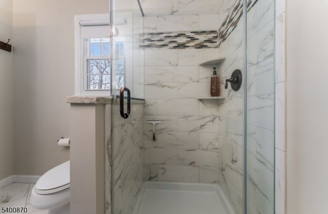 19 Lexington Road, Clinton Twp., NJ 08801