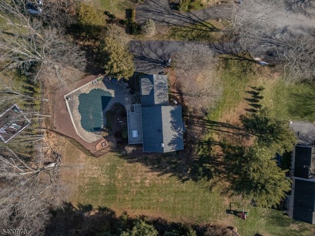 19 Lexington Road, Clinton Twp., NJ 08801