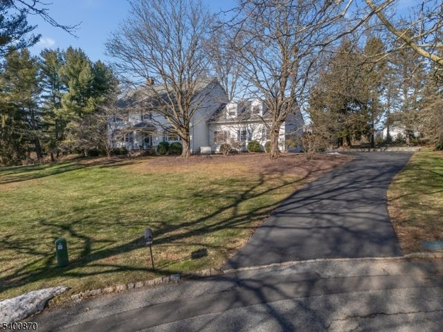 19 Lexington Road, Clinton Twp., NJ 08801