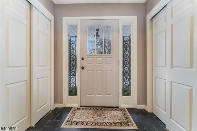 19 Lexington Road, Clinton Twp., NJ 08801