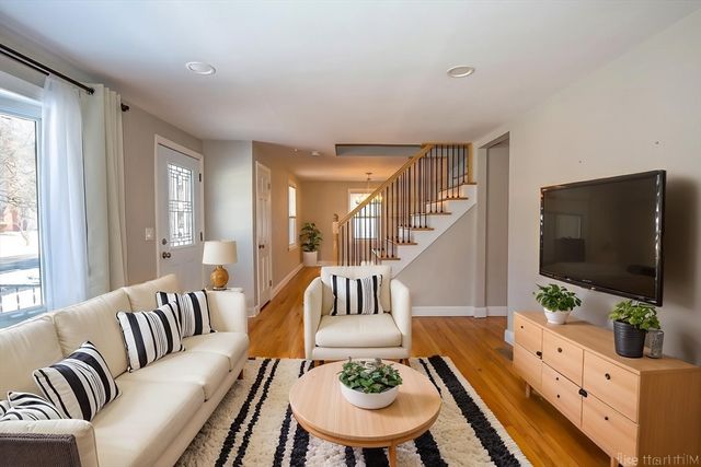 11 Nevins Ave, Longmeadow, MA 01106