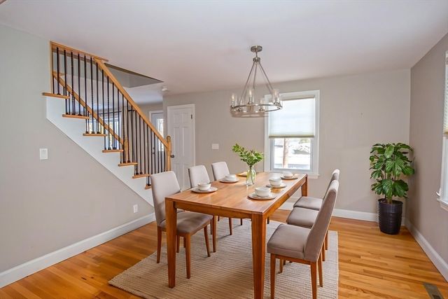 11 Nevins Ave, Longmeadow, MA 01106