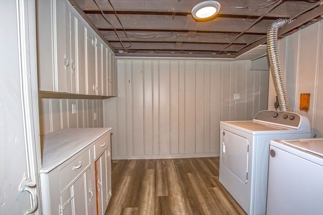 11 Nevins Ave, Longmeadow, MA 01106