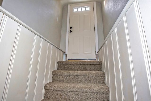 11 Nevins Ave, Longmeadow, MA 01106