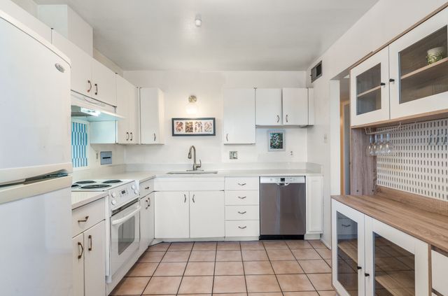 2833 Siringo Road, Santa Fe, NM 87507