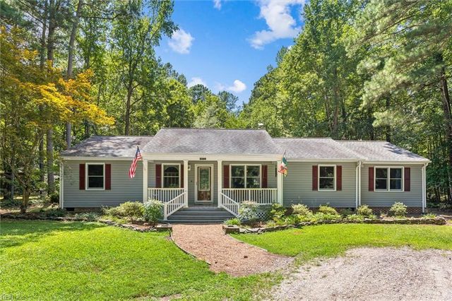 11172 Eventide LN, Gloucester, VA 23061
