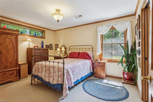 11172 Eventide LN, Gloucester, VA 23061
