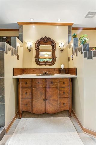 11172 Eventide LN, Gloucester, VA 23061