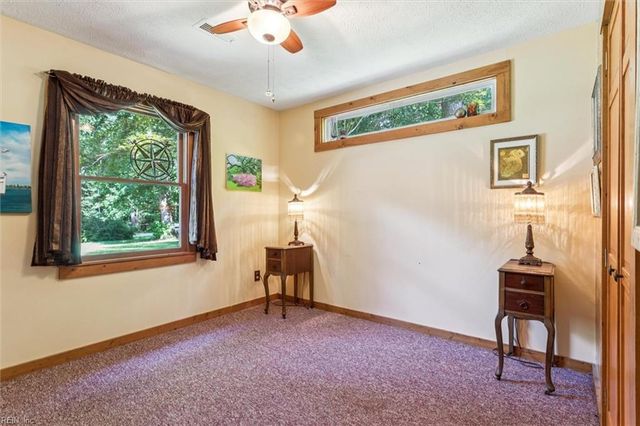 11172 Eventide LN, Gloucester, VA 23061