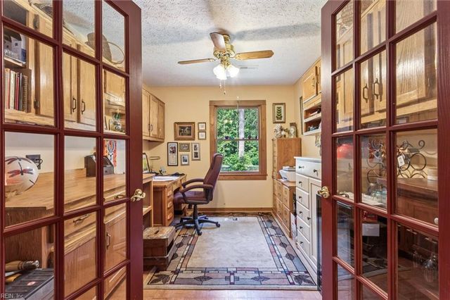 11172 Eventide LN, Gloucester, VA 23061
