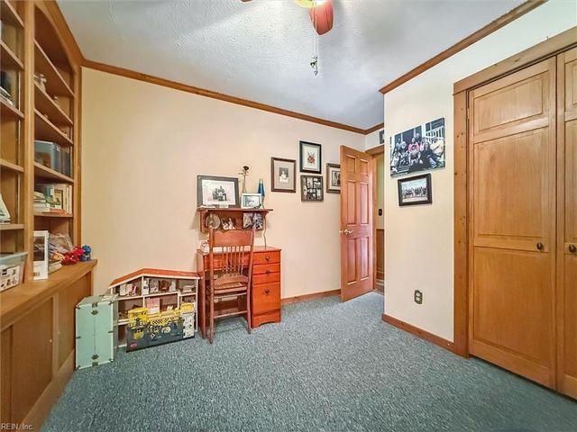 11172 Eventide LN, Gloucester, VA 23061