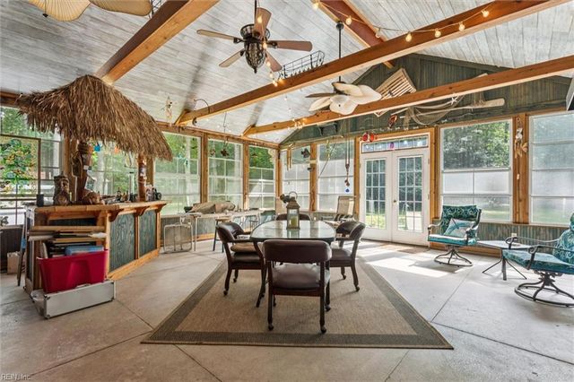 11172 Eventide LN, Gloucester, VA 23061