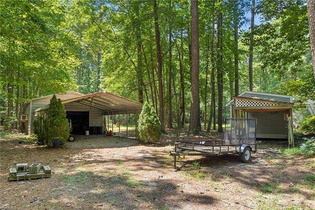 11172 Eventide LN, Gloucester, VA 23061
