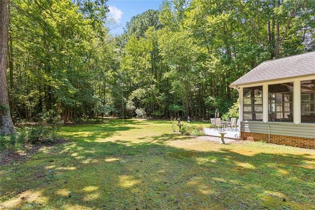 11172 Eventide LN, Gloucester, VA 23061