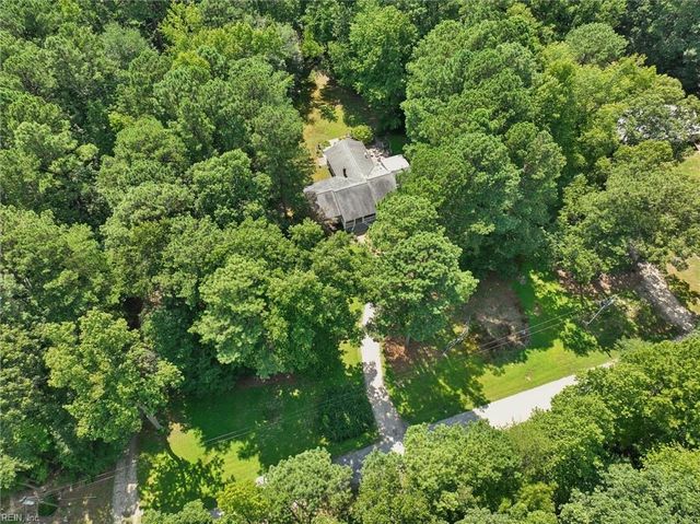 11172 Eventide LN, Gloucester, VA 23061