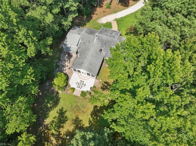 11172 Eventide LN, Gloucester, VA 23061