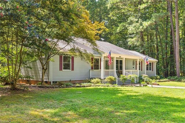 11172 Eventide LN, Gloucester, VA 23061