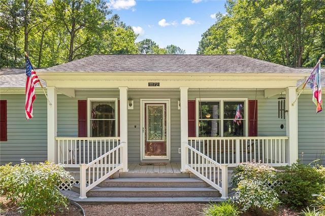11172 Eventide LN, Gloucester, VA 23061