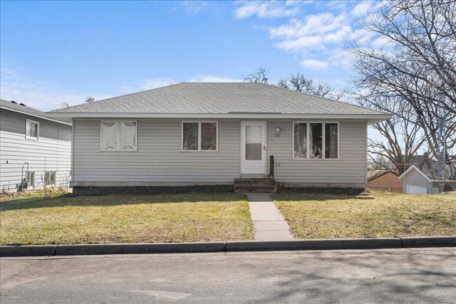 235 14th Avenue S, South Saint Paul, MN 55075