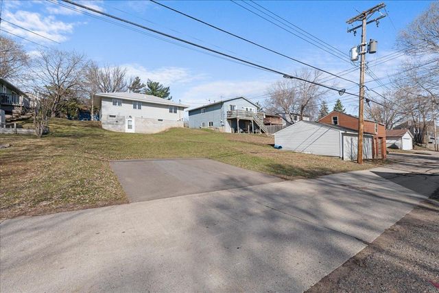 235 14th Avenue S, South Saint Paul, MN 55075