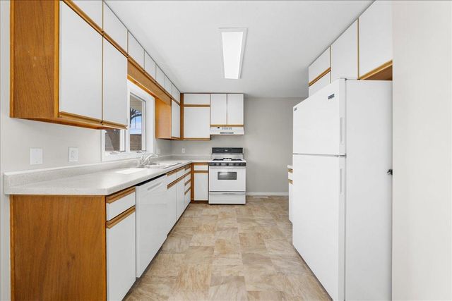 235 14th Avenue S, South Saint Paul, MN 55075