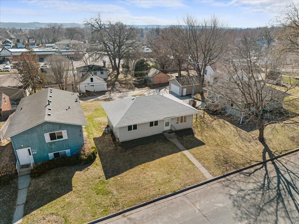 235 14th Avenue S, South Saint Paul, MN 55075