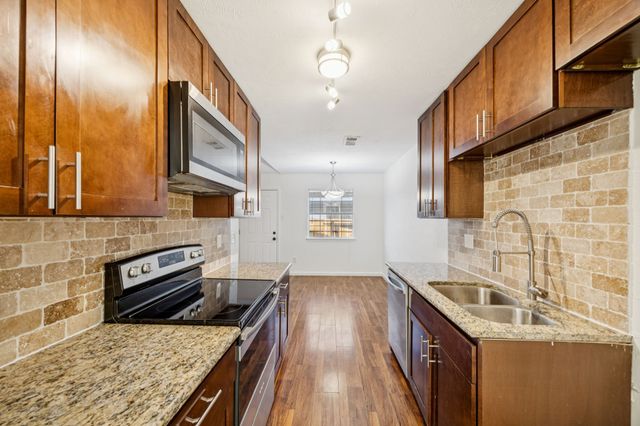 923 Roaming Road Drive, Allen, TX 75002