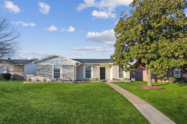 923 Roaming Road Drive, Allen, TX 75002