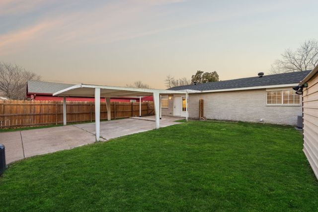 923 Roaming Road Drive, Allen, TX 75002