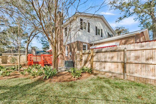 621 Fort Johnson Road, Charleston, SC 29412