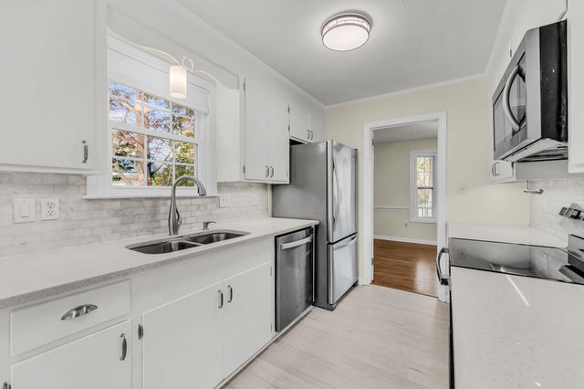 621 Fort Johnson Road, Charleston, SC 29412