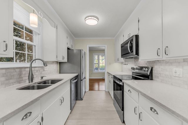 621 Fort Johnson Road, Charleston, SC 29412