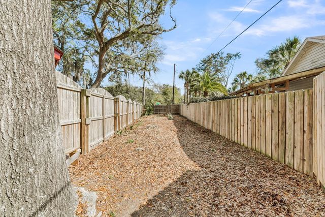 621 Fort Johnson Road, Charleston, SC 29412