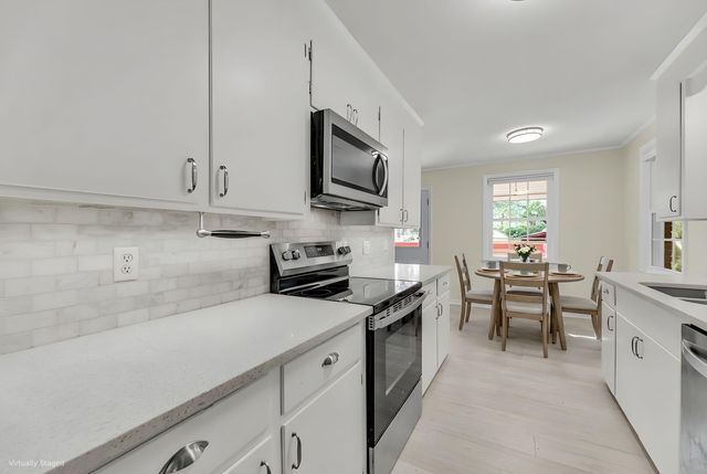 621 Fort Johnson Road, Charleston, SC 29412