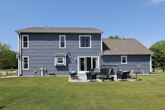 11821 242ND AVENUE, Trevor, WI 53179